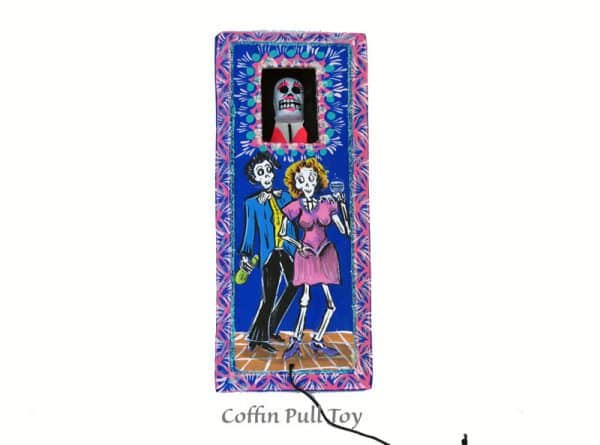 Coffin Pull Toy w/couple illustration