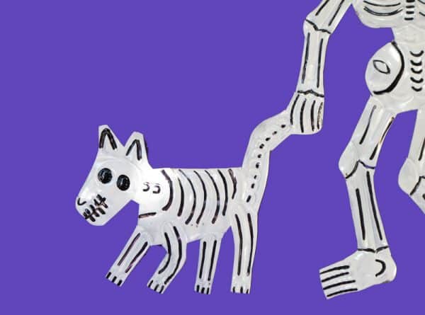 Skeleton Dog Walker, dog detail
